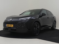 Volkswagen T-Roc - 1.5 eTsi R-Line First Edition l Elektr. Trekhaak l IQ Light l ELektr. Klep l Led PLUS l Di