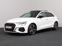 Audi A3 Sportback - 45 TFSI e S edition Competition | Panoramadak | Camera | ACC