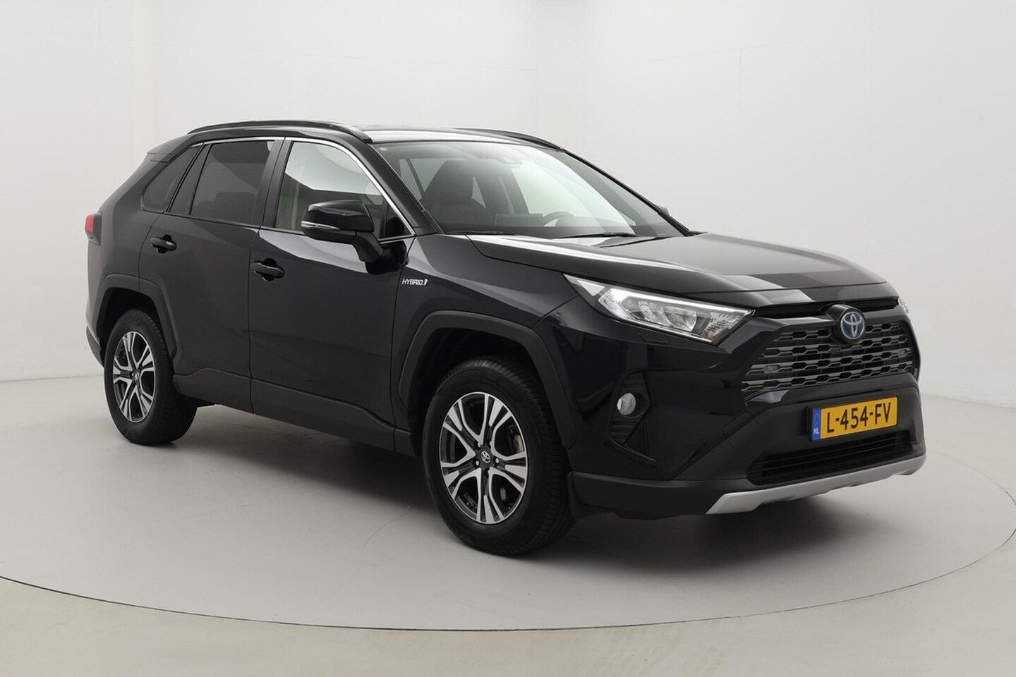 Toyota RAV4 - 2.5 Hybrid 2WD Style | Navigatie | Apple Carplay / Android Auto | Leder | Stoel-/stuurverw - AutoWereld.nl