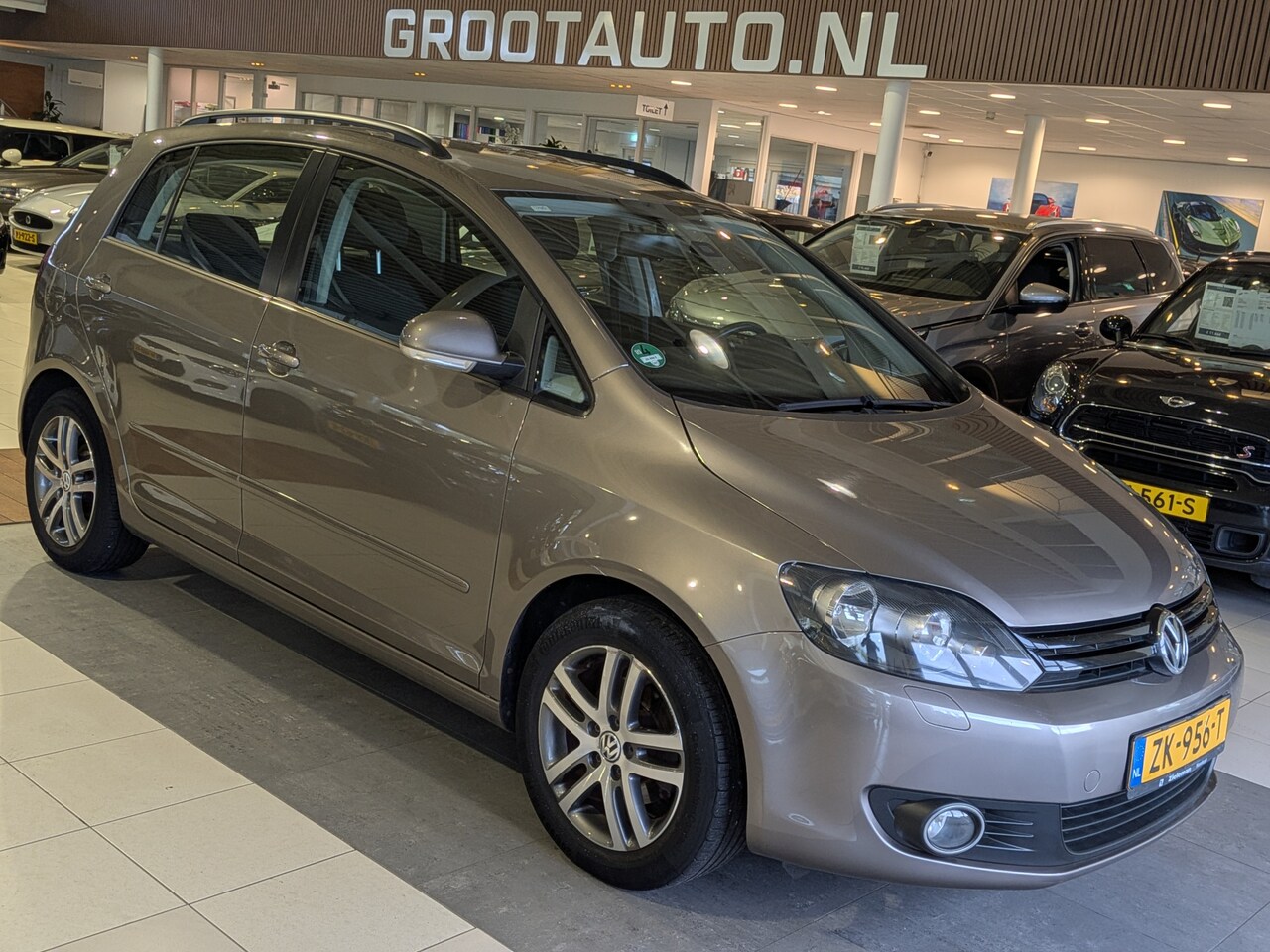 Volkswagen Golf Plus - 1.2 TSI Trendline Airco, Trekhaak, Stuurbekrachtiging - AutoWereld.nl