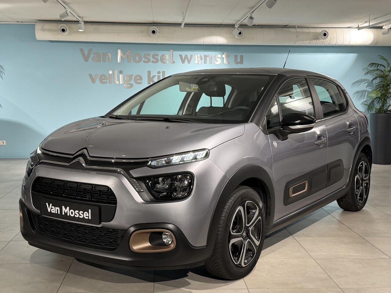 Citroën C3 - 1.2 PureTech C-Series | Infotainment systeem | Airco | Cruise Control | Comfortabele en Co - AutoWereld.nl