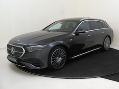Mercedes-Benz E-klasse Estate - 300 e AMG Line Panoramadak / Stoel verwarming-verkoeling / 20' / Superscreen / Memory