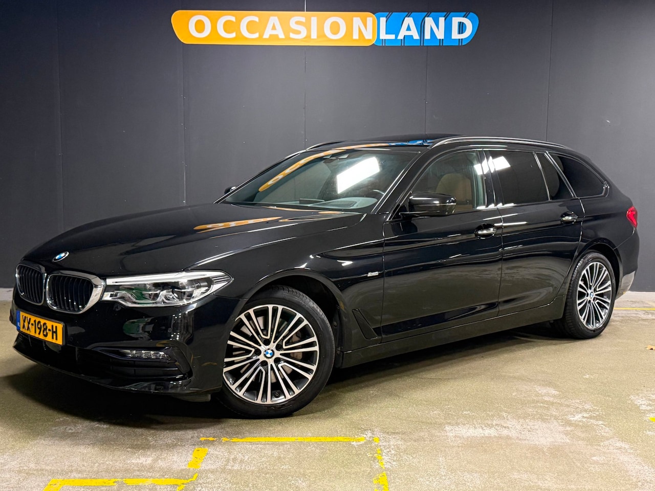 BMW 5-serie Touring - 530i High Executive Sport|PANO|360CAM|TREKHAAK|KEYLESS|HUD|DODEHOEK|LEDER|SFEER|MEMORY|ACC - AutoWereld.nl