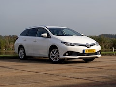 Toyota Auris Touring Sports - 1.2T Active Navi Stoelverwarming Trekhaak
