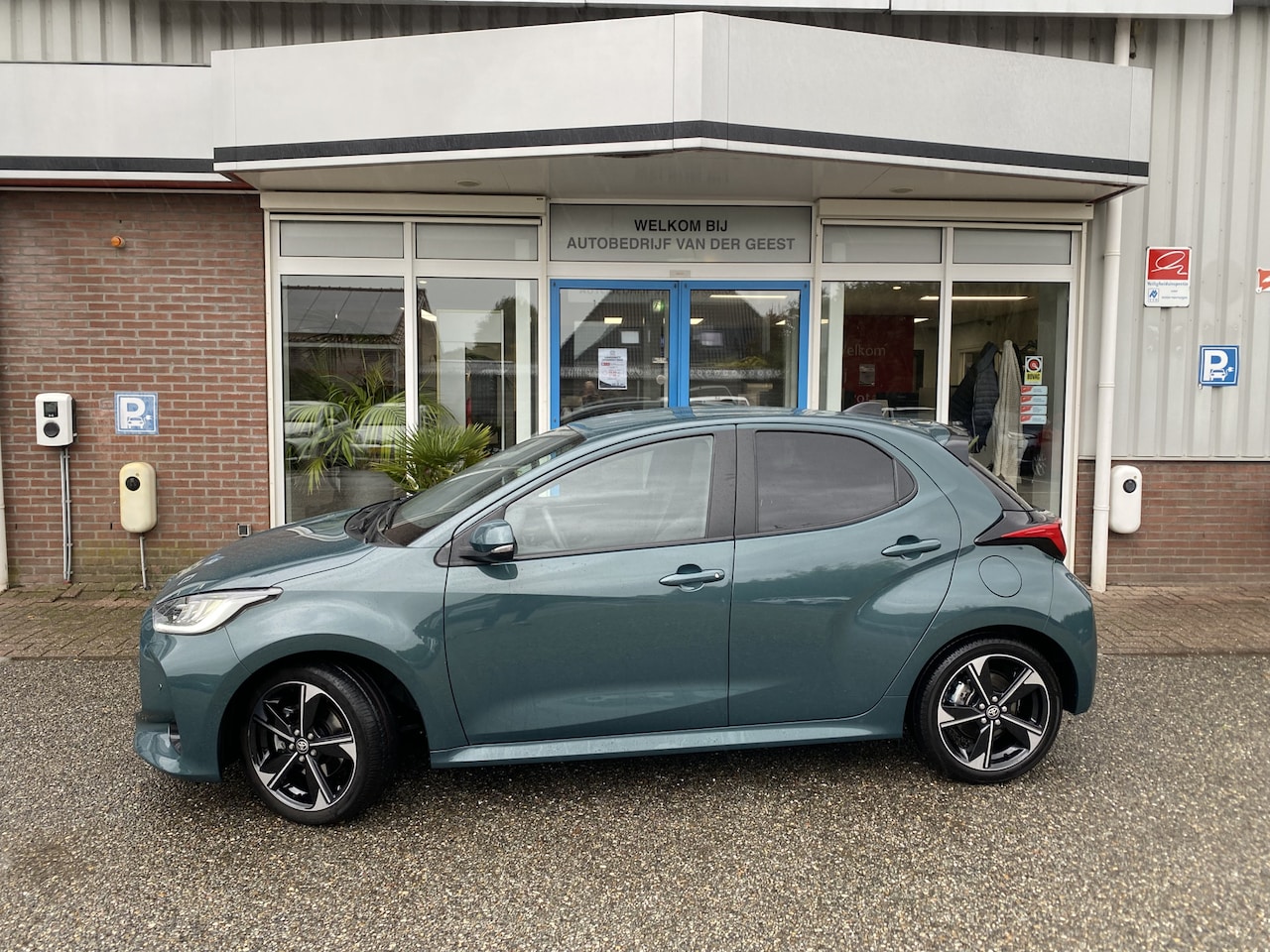 Toyota Yaris - 1.5 Hybrid 130 Executive - AutoWereld.nl