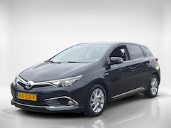 Toyota Auris - 1.8 Hybrid Executive | Trekhaak | Navigatie | Rijklaar incl. garantie |