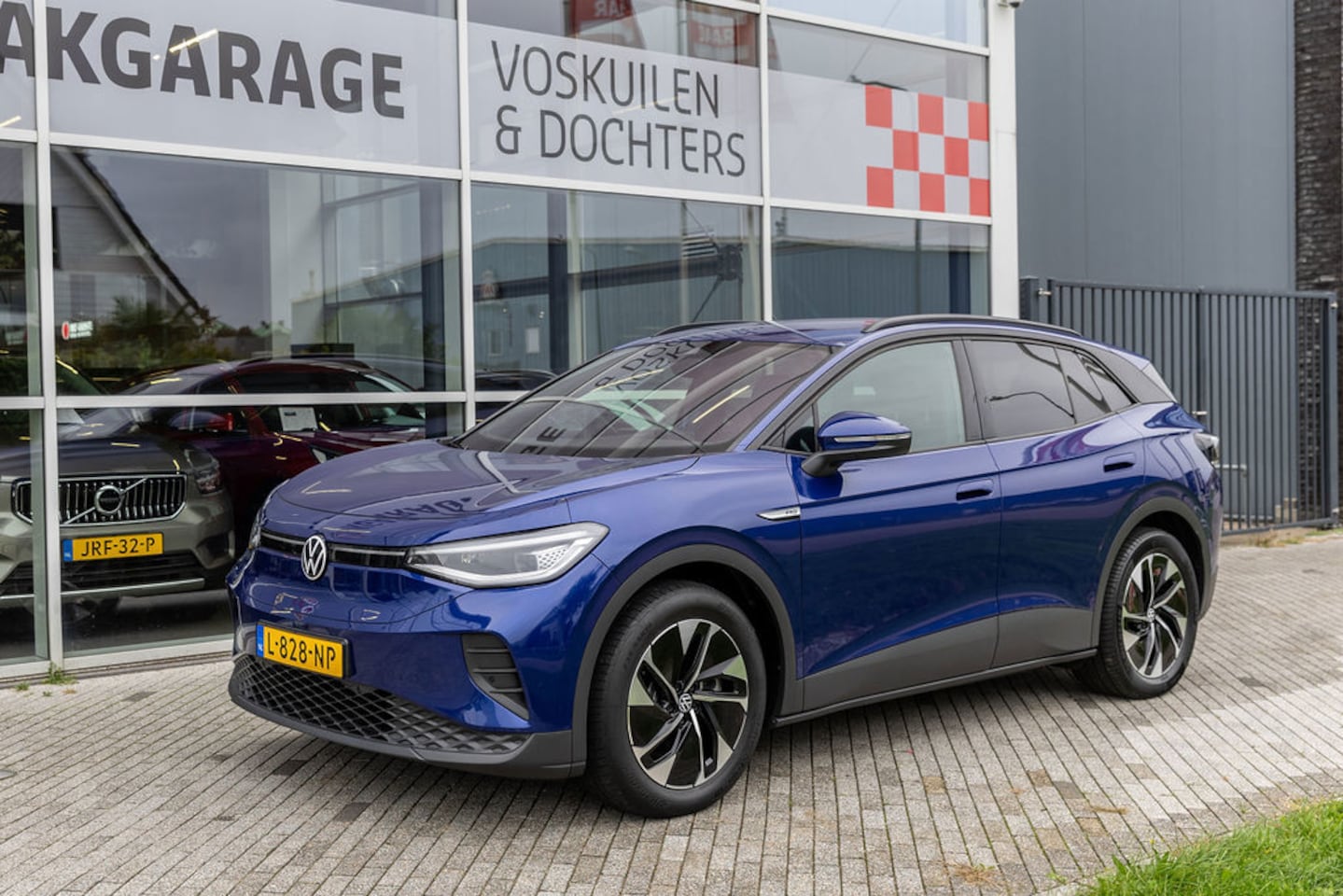 Volkswagen ID.4 - Business 77 kWh Trekhaak | Camera | Adaptive Cruise - AutoWereld.nl