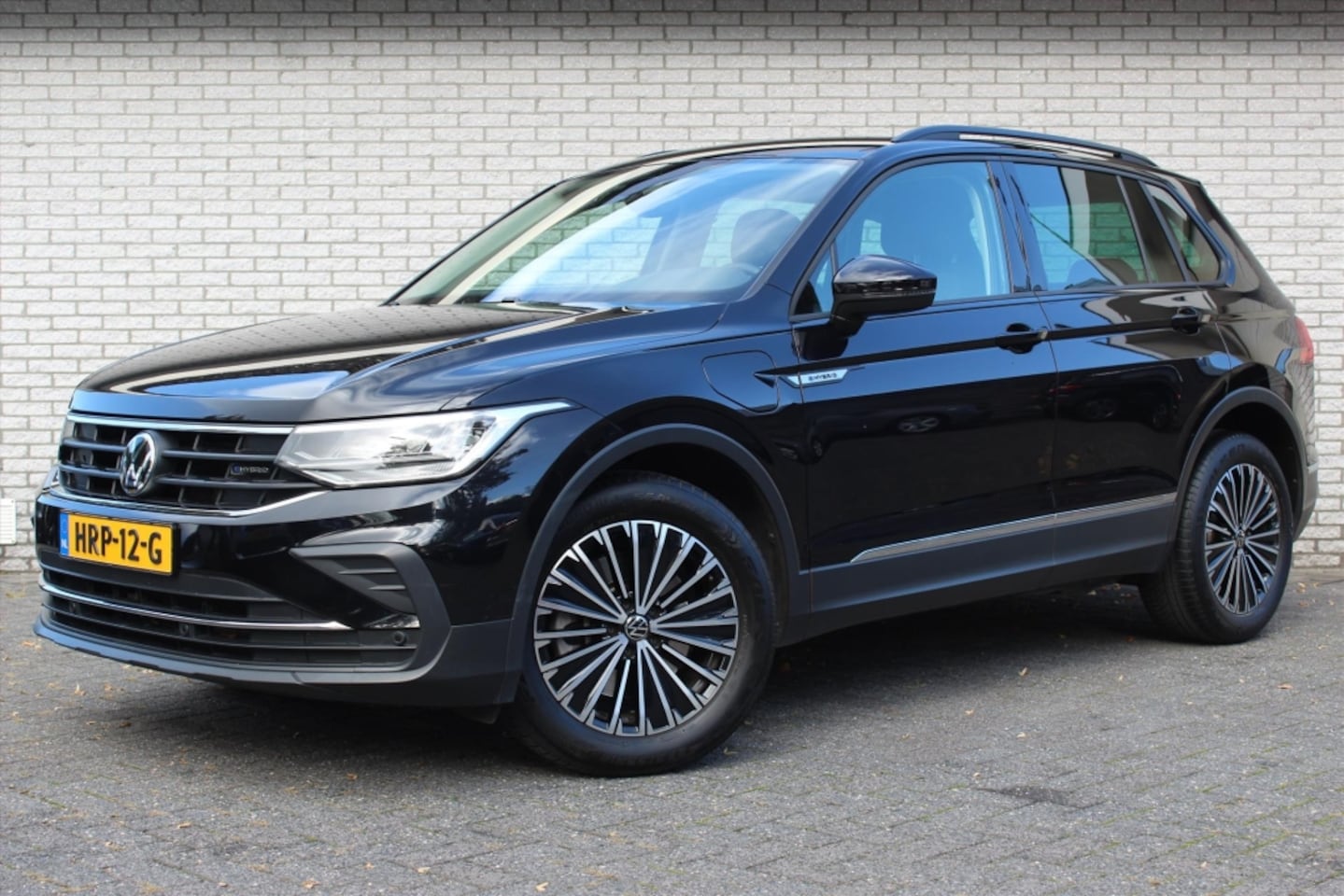 Volkswagen Tiguan - 1.4 TSI eHybrid 245pk DSG R-Line - AutoWereld.nl