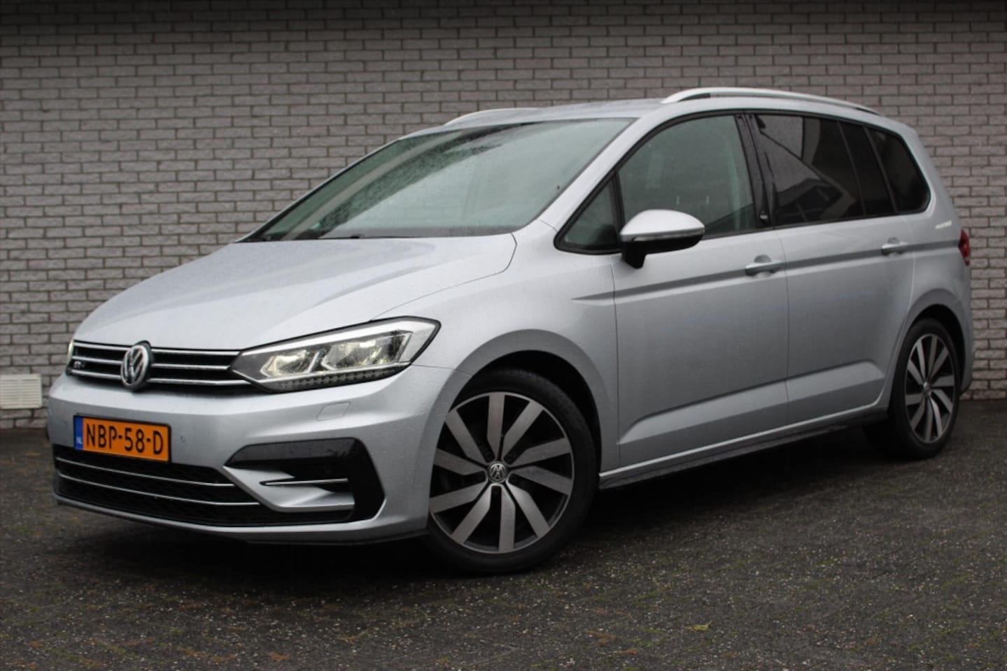 Volkswagen Touran - 1.2 TSI 110pk BMT Comfortline - AutoWereld.nl