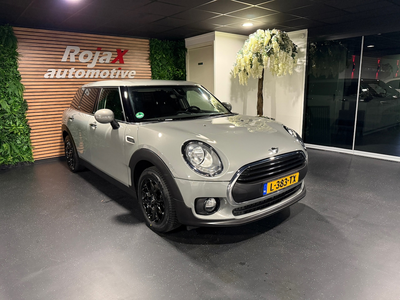 MINI Clubman - 1.5 One Chili STOELVERW - SFEERVERLICHTING - CRUISE. - AutoWereld.nl