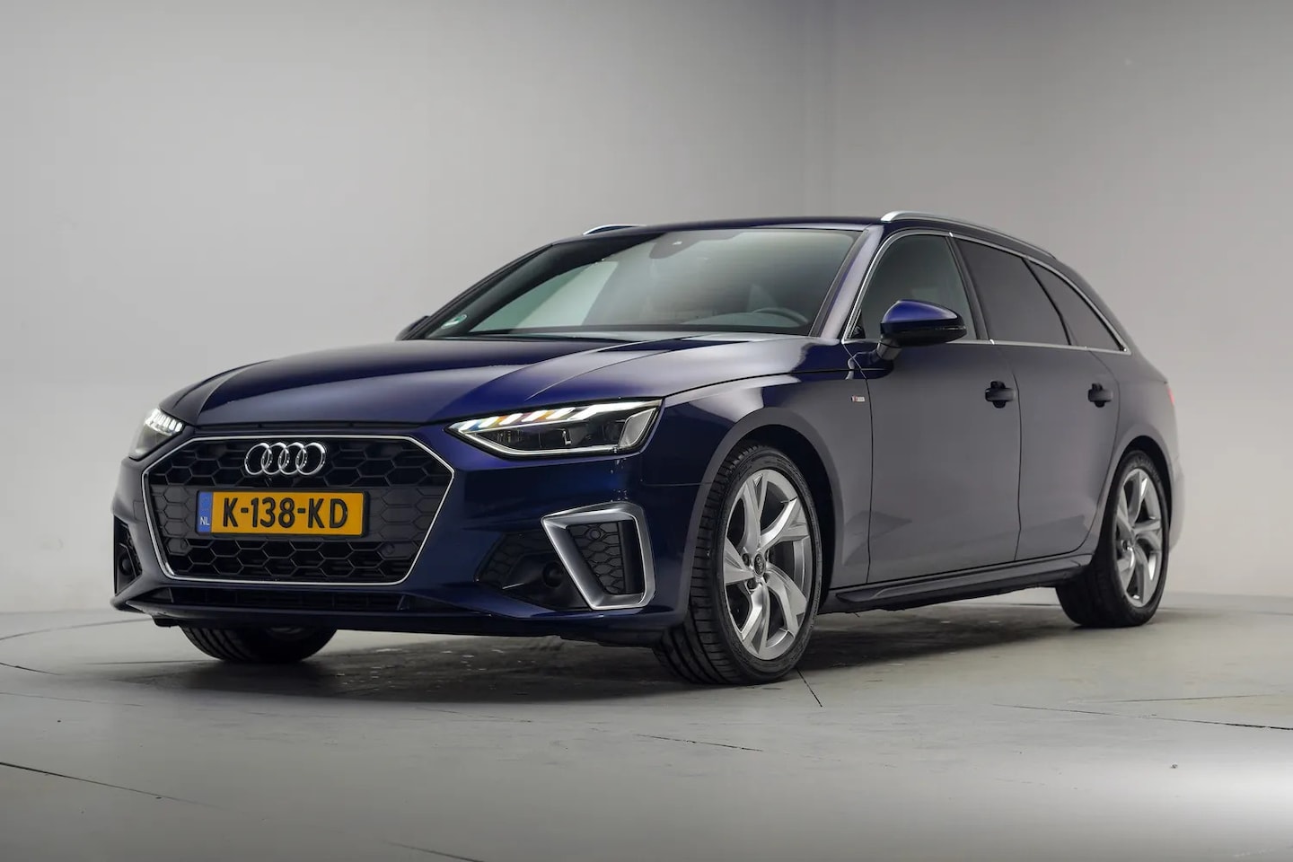 Audi A4 - 35 TFSI S-Line Aut. [ Virtual Navi/Carplay Trekhaak ] - AutoWereld.nl