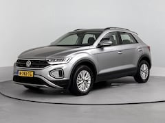 Volkswagen T-Roc - 1.0 TSI Life Trekhaak | Parkeersensoren Voor + Achter | Adaptieve Cruise Control | Navigat
