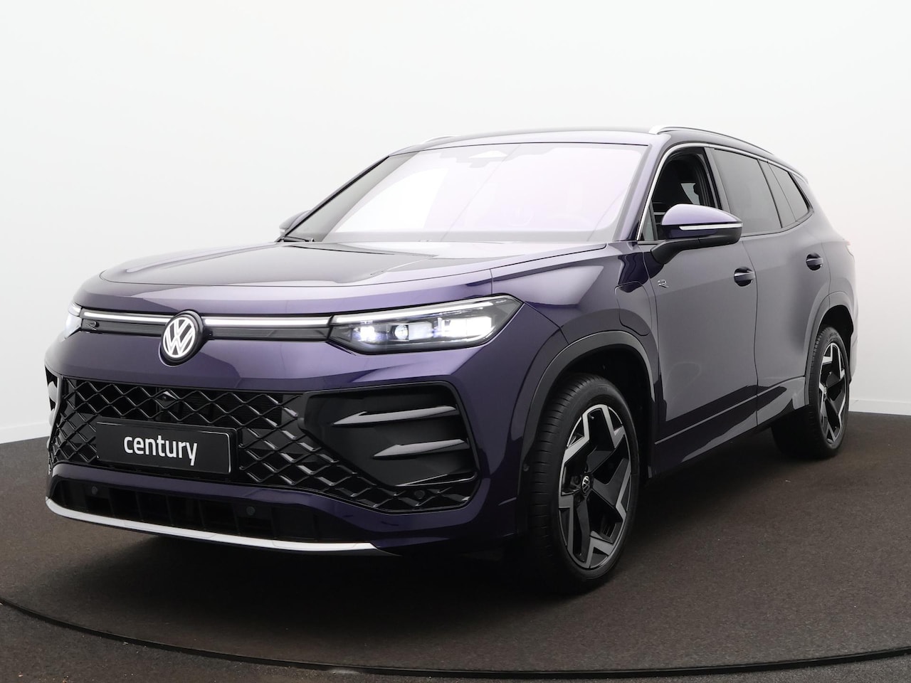 Volkswagen Tayron - 1.5 eHybrid R-Line Automaat - IQ light - Navigatie - HUD - Stoelverwarming - HUD - Park As - AutoWereld.nl
