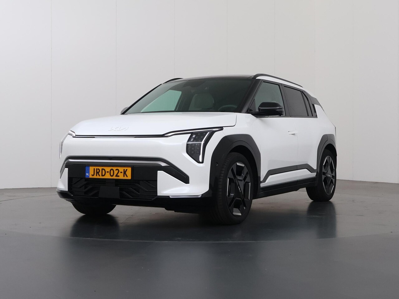 Kia EV3 - GT-PlusLine 81.4 kWh | Panoramadak | Winterpakket | H&K Audio | Adaptieve Cruise Control | - AutoWereld.nl