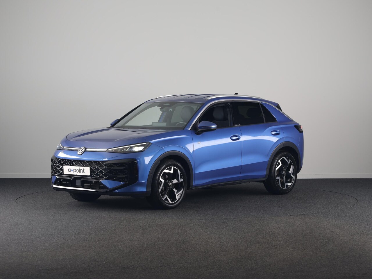 Volkswagen T-Roc - 1.5 eTSI R-Line 150 PK DSG | Navigatie | Parkeercamera | Matrix LED Koplampen | Keyless en - AutoWereld.nl