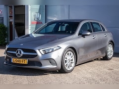 Mercedes-Benz A-klasse - 200 Premium Plus Automaat - Navi | Camera | Stoelverwarming | Sfeerverlichting