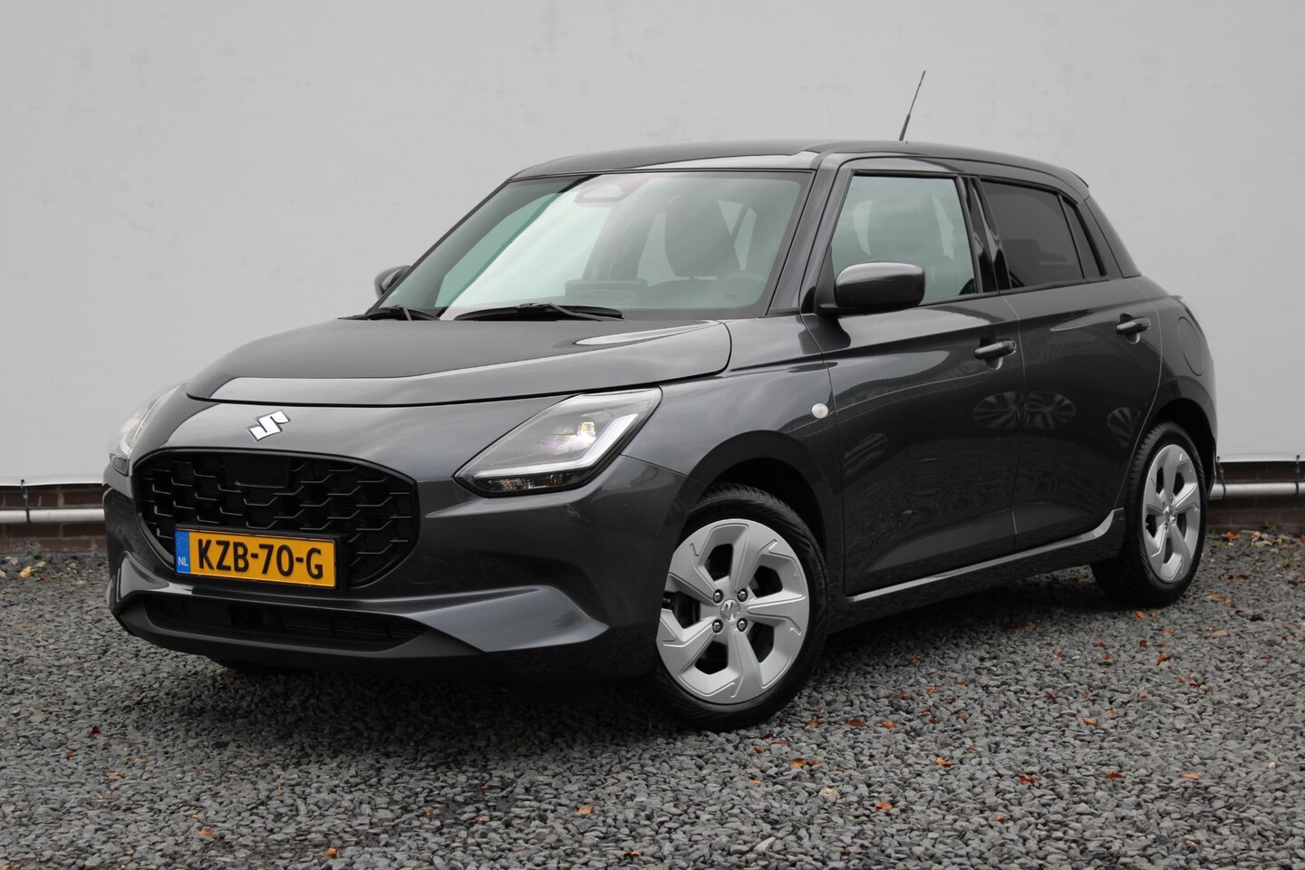 Suzuki Swift - 1.2 Select Smart Hybrid Automaat, All-Seasonbanden, Applecarplay/Androidauto - AutoWereld.nl