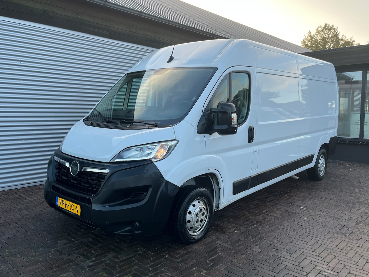 Opel Movano - 2.2D 120 L3H2 Edition 2.2D 120 L3H2 Edition - AutoWereld.nl