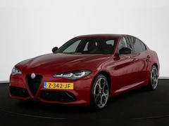 Alfa Romeo Giulia - 2.0 T GME AWD Competizione 280PK Facelift Harman Kardon Winterpack