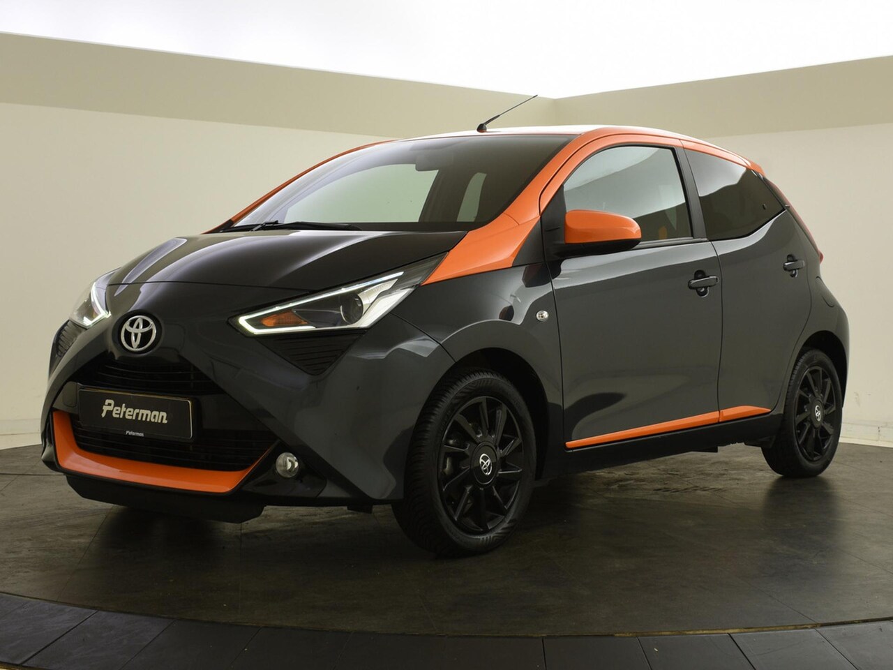 Toyota Aygo - 1.0 VVT-i x-JBL | Carplay/AndroidAuto | Climate | Camera - AutoWereld.nl