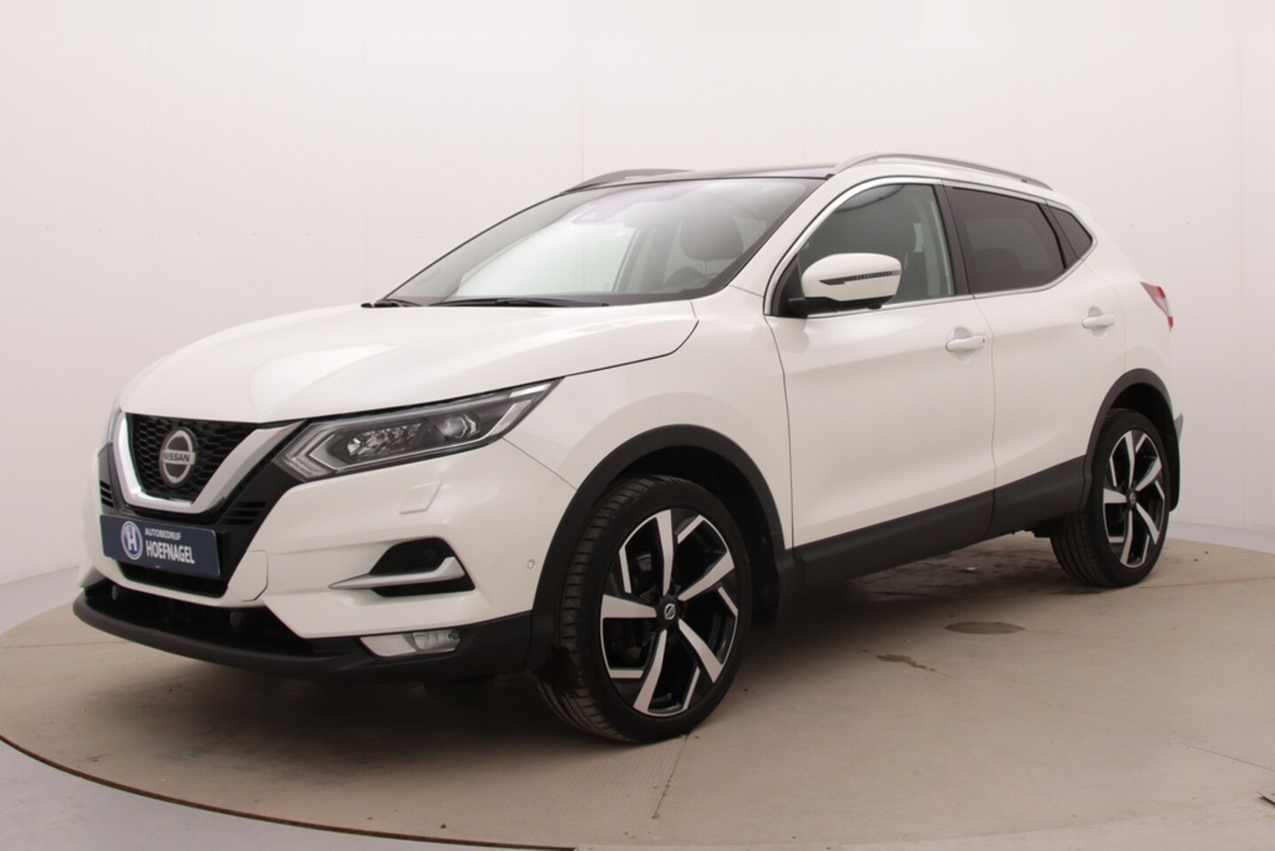 Nissan Qashqai - 1.3 DIG-T Tekna | Automaat | Adaptive cruise | Stoelverwarming | CarPlay | camera | Panora - AutoWereld.nl