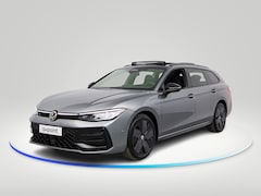 Volkswagen Passat Variant - 1.5 eHybrid R-Line Edition 272 pk Automaat (DSG) | Verlengde garantie | Navigatie | Panora