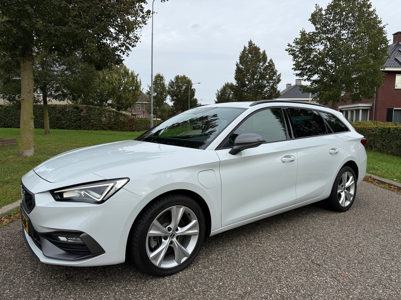 SEAT Leon Sportstourer - 1.4 TSI eHybrid PHEV FR - AutoWereld.nl