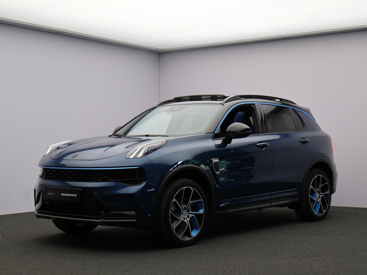 Lynk & Co 01 - 1.5 / Carplay / Camera / Adaptive Cruise / Panoramadak / Dodehoekdetectie / Stoelverwarmin - AutoWereld.nl