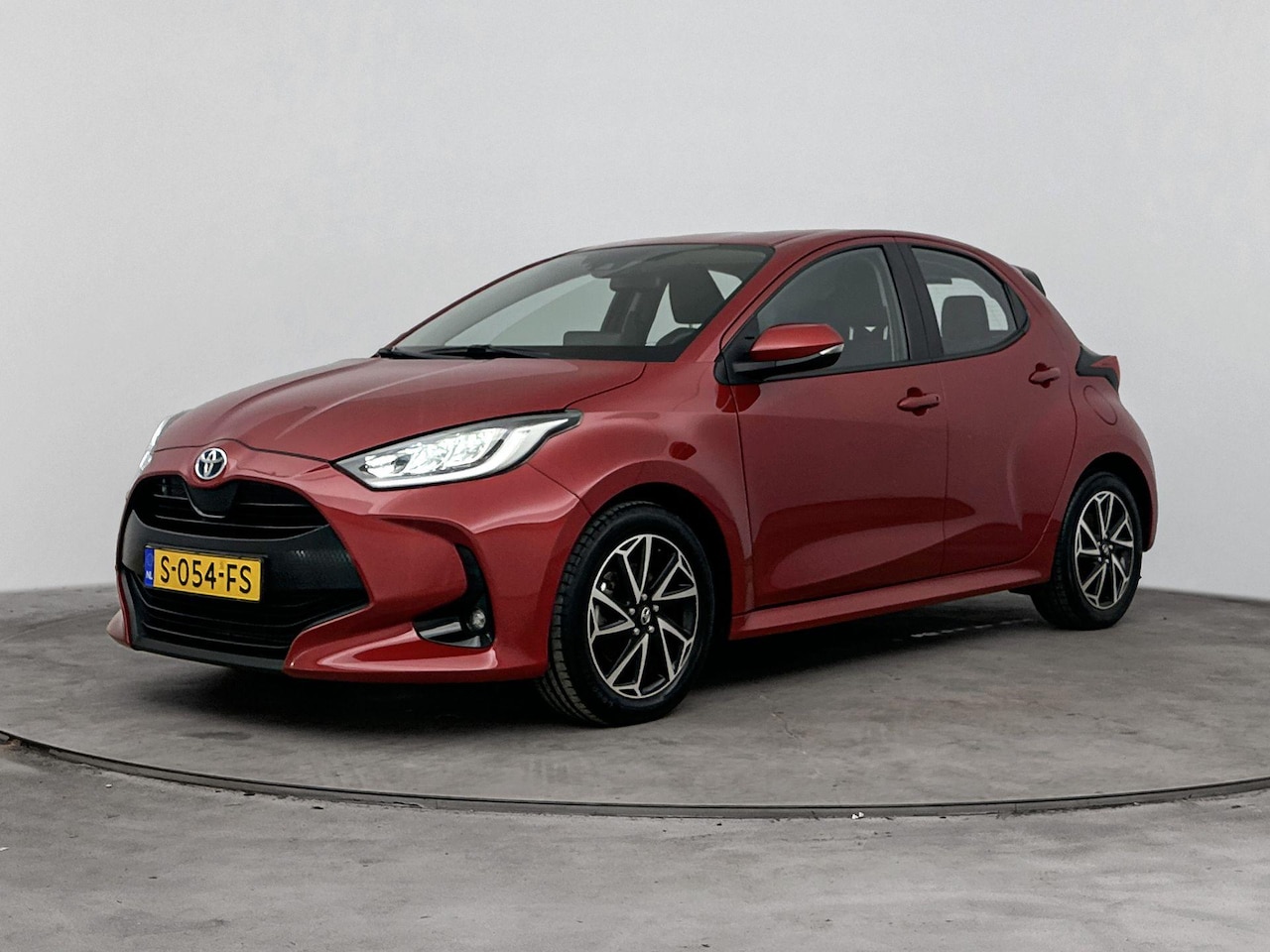 Toyota Yaris - 1.5 Hybrid Business Plus | Climate Control / ECC | Licht metalen velgen 16 inch | Cruise c - AutoWereld.nl