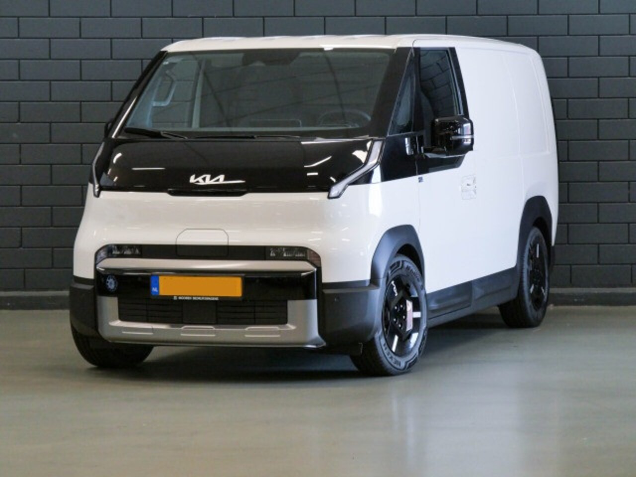 Kia PV5 - L2H1 Plus 71.2 kWh | 416 KM WLTP | SNELLADEN | OP VOORRAAD | - AutoWereld.nl
