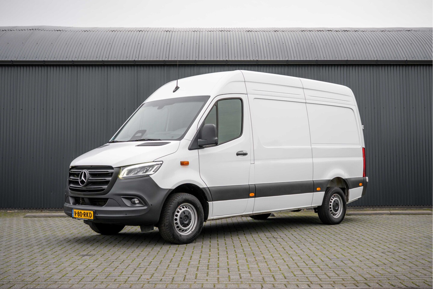 Mercedes-Benz Sprinter - 317CDI RWD L2H2 | Facelift | Automaat | LED | 170PK | Camera | Cruise | PDC | Stoelverw. | - AutoWereld.nl