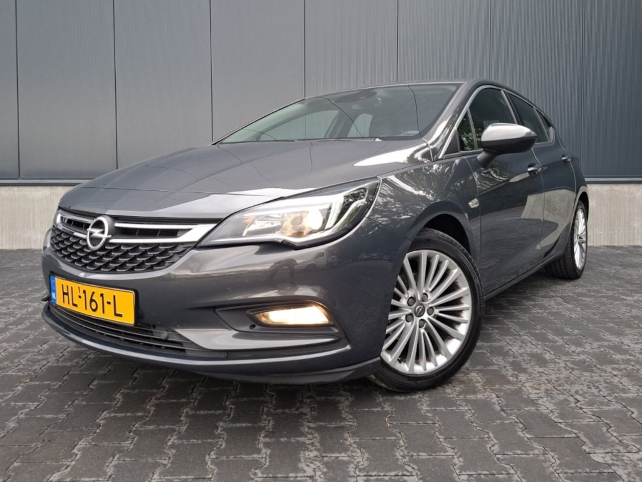 Opel Astra - 1.0 Innovation | Trekhaak | Carplay | Opel specialist | Half lederen bekleding | NAP - AutoWereld.nl