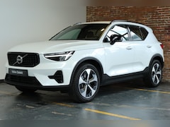 Volvo XC40 - B4 Plus Dark | Trekhaak Semi-elektrisch | Adaptieve Cruise Control | Pilot Assist | Google
