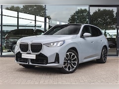 BMW X3 - 30e xDrive M Sport Automaat / Trekhaak / Panoramadak / Sportstoelen / Comfort Access / Har