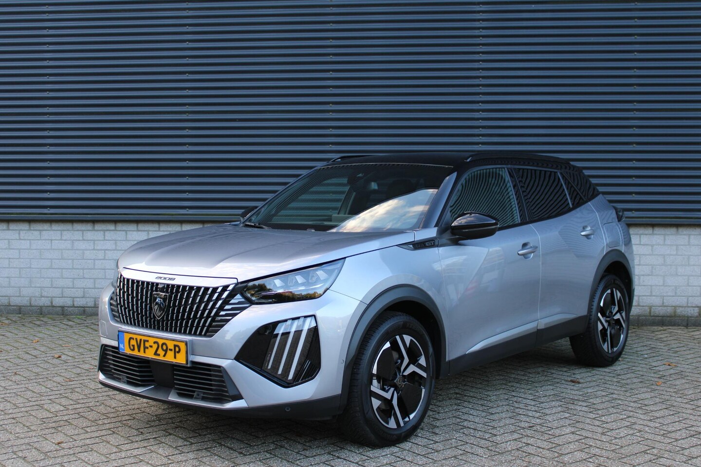 Peugeot 2008 - 1.2 Hybrid 136 GT 1.2 Hybrid 136 GT - AutoWereld.nl