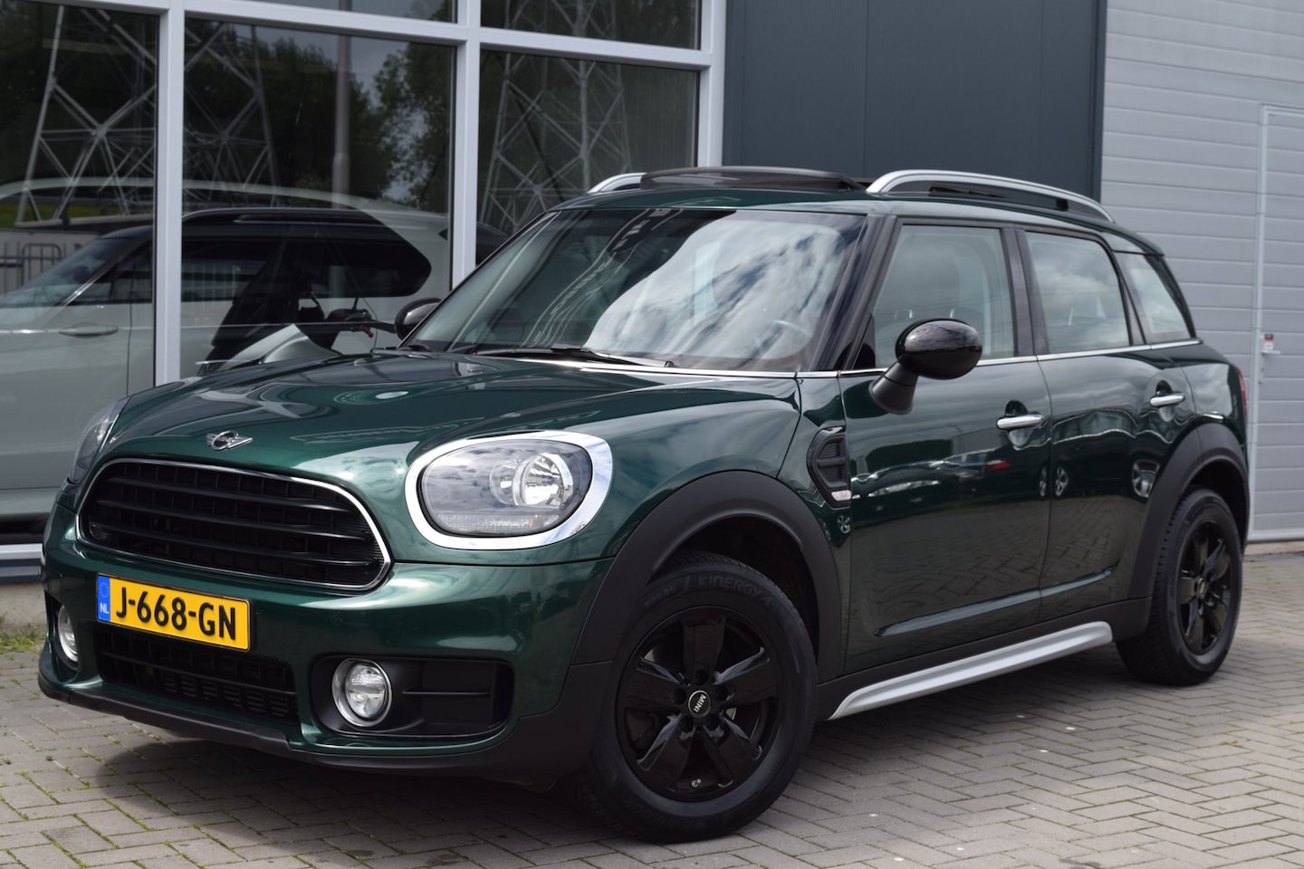 MINI Countryman - 1.5 One Chili | Automaat | Pano | APK 6-2027 - AutoWereld.nl