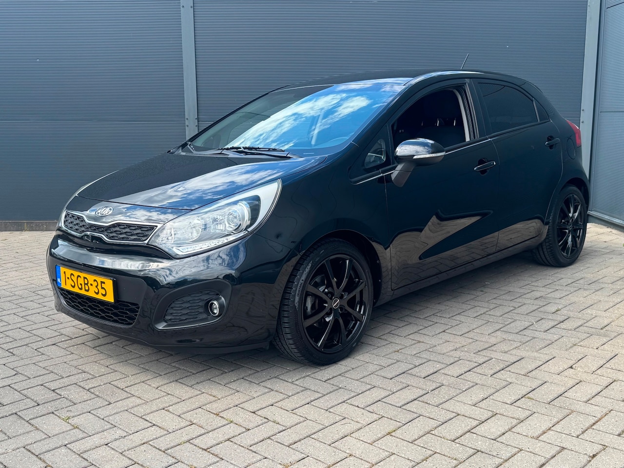Kia Rio - 1.2 CVVT Super Pack / Carplay / Nap - AutoWereld.nl