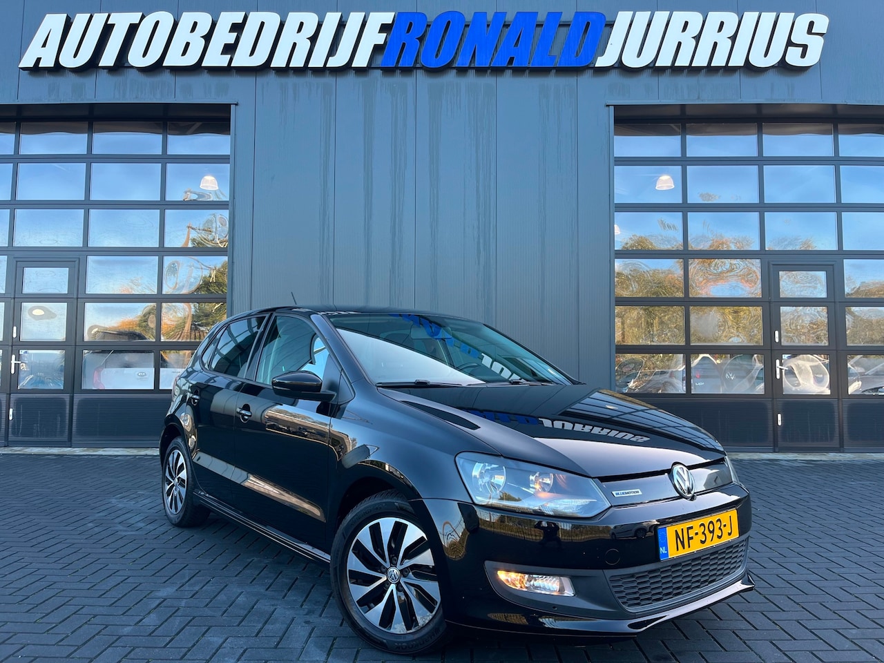 Volkswagen Polo - 1.0 BlueMotion Edition NL.Auto/Airco/Carplay/Navigatie/Elc.Pakket/5Drs/Goed Onderhouden - AutoWereld.nl