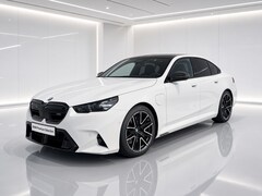 BMW M5 - 5-serie Sedan | Carbon Dak/Spiegels | Bowers & Wilkins Surround Sound System | Driving Ass