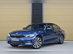 BMW 3-serie - 318i Executive Edition * Sportstoelen * Hifi * Trekhaak * Live Cockpit