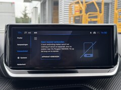 Peugeot 2008 - Allure 1.2 Hybrid 110pk e-DCS6 | MEGADEAL | SNEL LEVERBAAR | 2+6 JAAR GARANTIE* | NAVIGATI