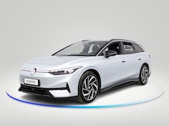 Volkswagen ID.7 Tourer - Pro S Business 86 kWh 286 pk | Verlengde garantie | Navigatie | Warmtepomp | Panoramadak |