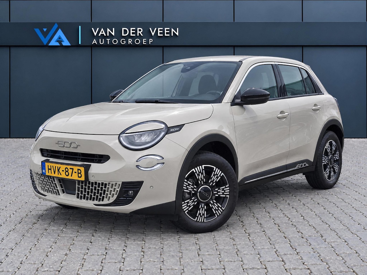 Fiat 600 - 1.2 Hybrid Pop | Incl. 12 maanden garantie | Cruise control | Stoelverwarming | Apple carp - AutoWereld.nl
