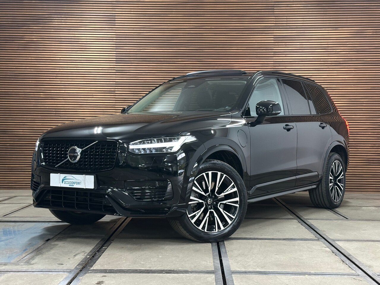 Volvo XC90 - 2.0 T8 Recharge AWD Ultra Dark | Luchtvering |Bowers & Wilkins | 360° Camera | HUD | ACC | - AutoWereld.nl