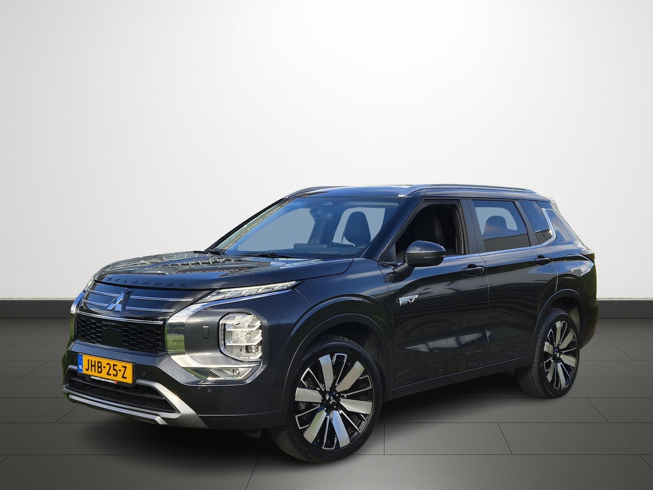 Mitsubishi Outlander - 2.4 PHEV First Edition 2.4 PHEV First Edition - AutoWereld.nl