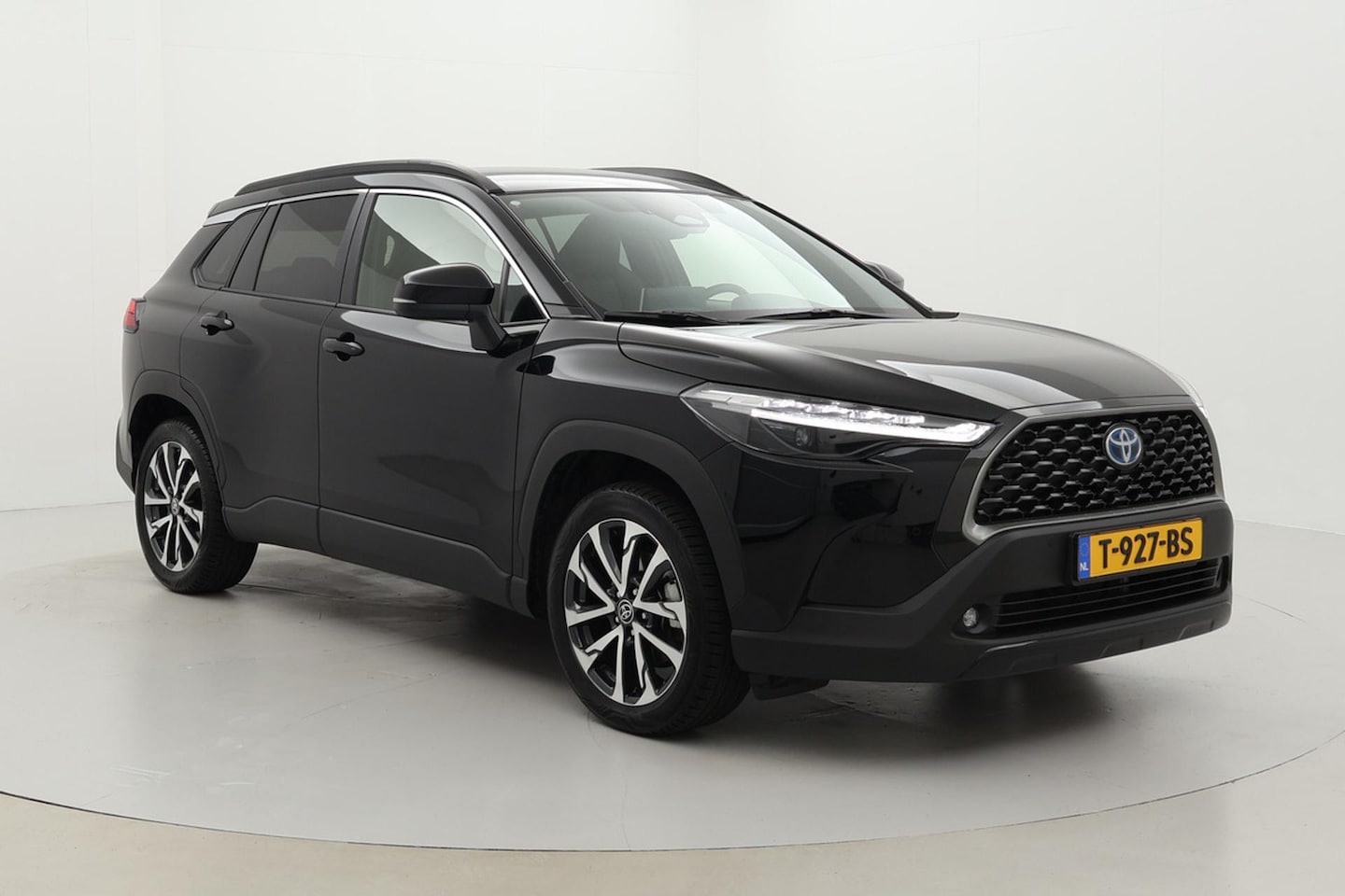 Toyota Corolla Cross - 2.0 High Power Hybrid First Edition | Navigatie | Stoelverwarming | Dodehoek detectie | Pa - AutoWereld.nl