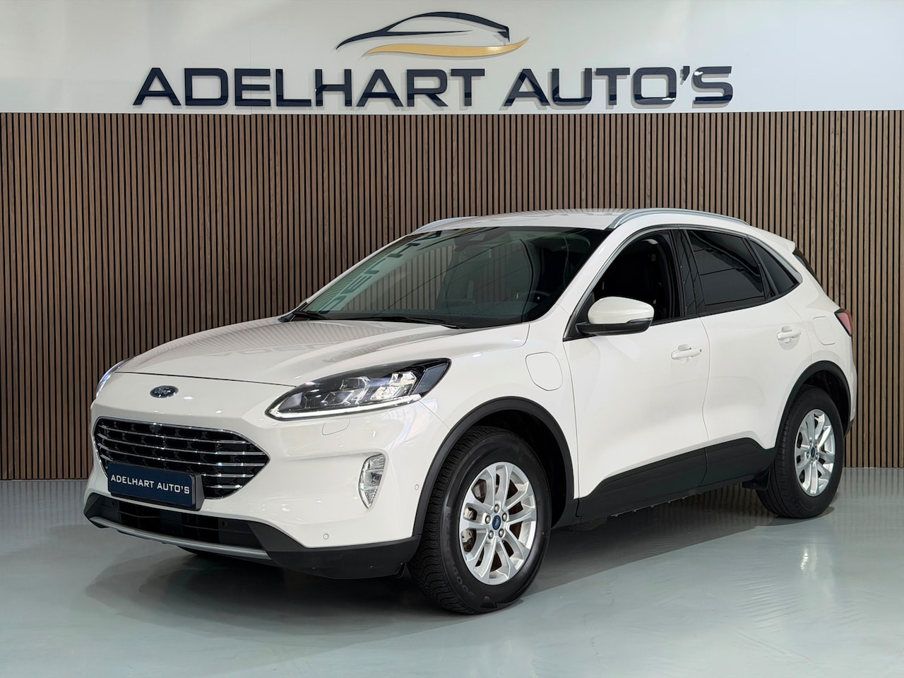 Ford Kuga - 2.5 PHEV ST-Line 225 PK / Navigatie full map / Camera / Adaptive cruise / Climate control - AutoWereld.nl