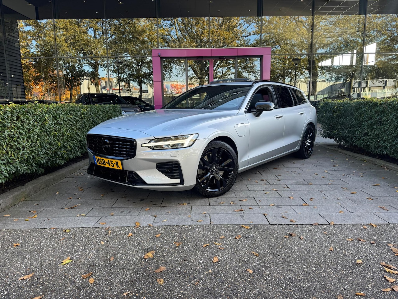 Volvo V60 - 2.0 T6 Recharge AWD R-Design | WORDT VERWACHT | - AutoWereld.nl