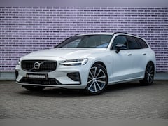 Volvo V60 - 2.0 T8 Plug-in hybrid AWD Plus Dark | 455 PK | Trekhaak | Panoramadak | Harman/Kardon | He