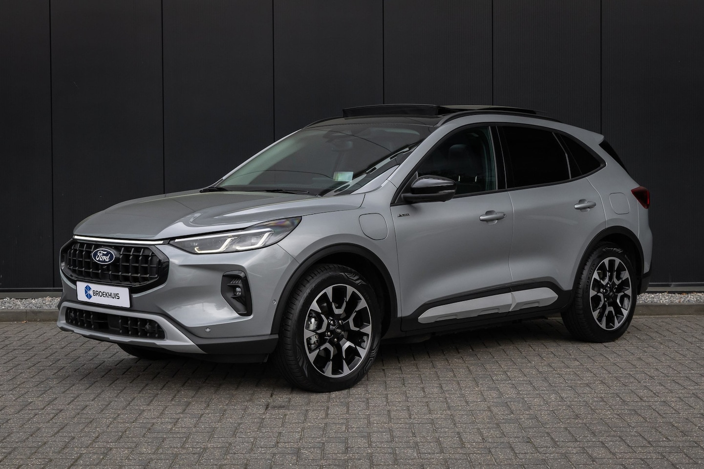 Ford Kuga - 2.5 PHEV Active X | Full options inclusief trekhaak | 2100kg trekgewicht - AutoWereld.nl